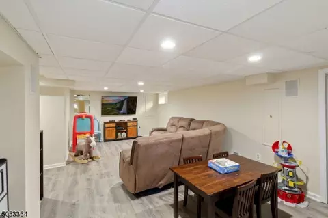 81 W End Ave, Summit, NJ 07901 photo 21