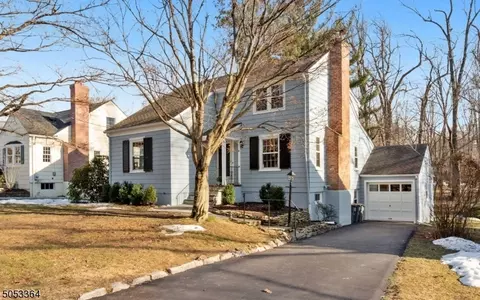 81 W End Ave, Summit, NJ 07901 photo 1