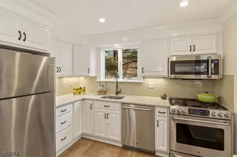 81 W End Ave, Summit, NJ 07901 photo 7