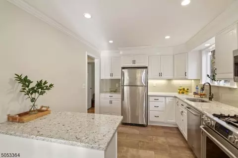 81 W End Ave, Summit, NJ 07901 photo 6