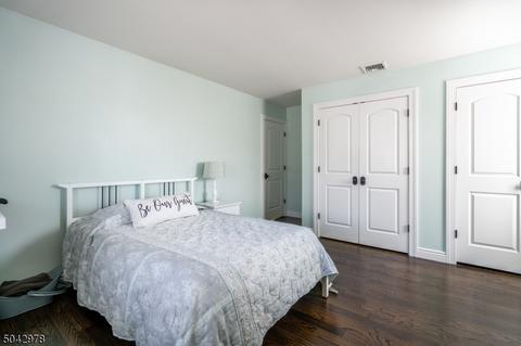 44 Ponds Cir, Wayne, NJ 07470 photo 13
