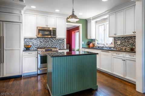 44 Ponds Cir, Wayne, NJ 07470 photo 1