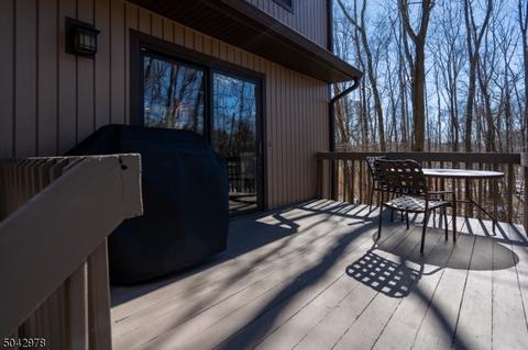44 Ponds Cir, Wayne, NJ 07470 photo 18