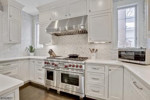 33 Parkview Ter, Summit, NJ 07901 photo 7