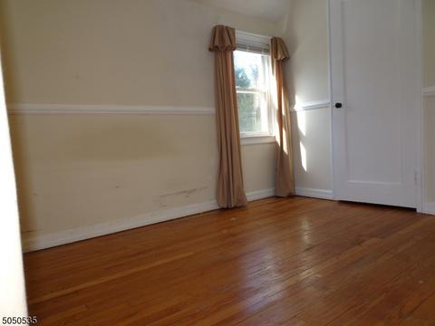 366 E Midland Ave, Paramus, NJ 07652 photo 14