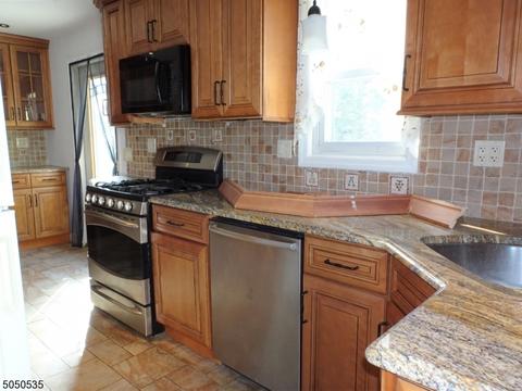 366 E Midland Ave, Paramus, NJ 07652 photo 7