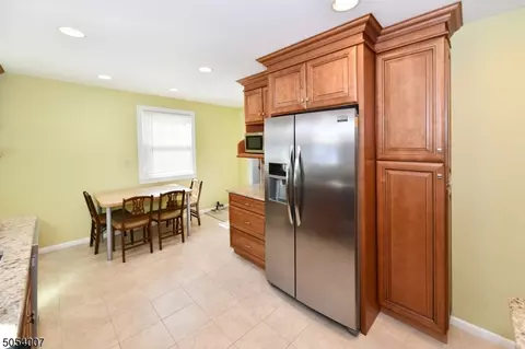 18 Valley Rd, Nutley, NJ 07110 photo 9