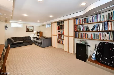 18 Valley Rd, Nutley, NJ 07110 photo 21