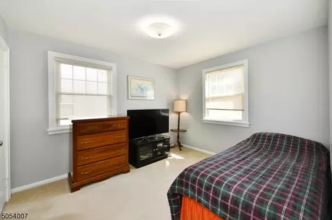 18 Valley Rd, Nutley, NJ 07110 photo 12