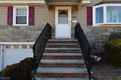 18 Valley Rd, Nutley, NJ 07110 photo 2