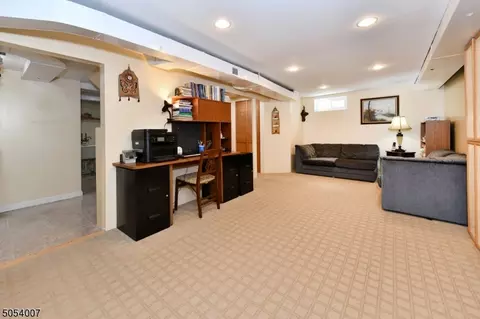 18 Valley Rd, Nutley, NJ 07110 photo 20