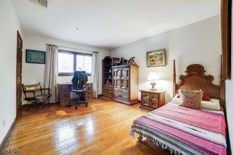 46 Riverview Ter, Upper Saddle River, NJ 07458 photo 14