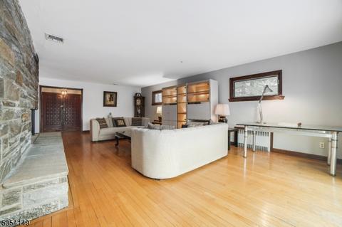 46 Riverview Ter, Upper Saddle River, NJ 07458 photo 5
