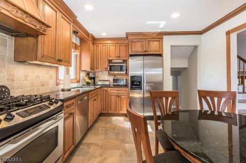 27 Mandon Dr, Wayne, NJ 07470 photo 7