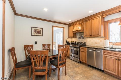 27 Mandon Dr, Wayne, NJ 07470 photo 8
