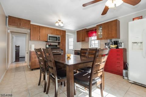8 Lyncrest Ter, Wayne, NJ 07470 photo 6