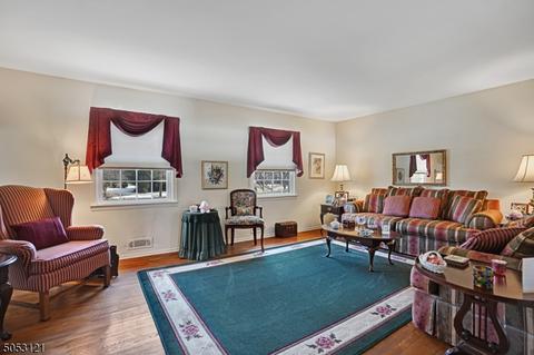 74 Fairview Dr E, Basking Ridge, NJ 07920 photo 4