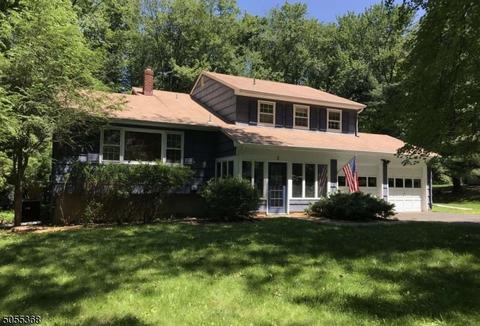 2 Highfield Cir, Mendham, NJ 07945 photo 1