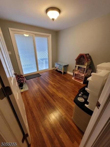 259 Schepis Ave, Saddle Brook, NJ 07663 photo 9