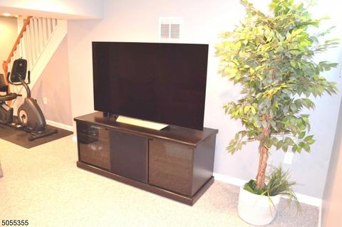 259 Schepis Ave, Saddle Brook, NJ 07663 photo 15