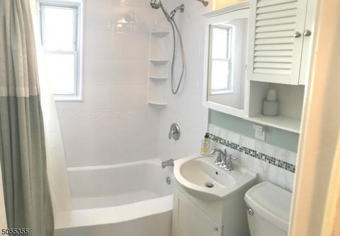 259 Schepis Ave, Saddle Brook, NJ 07663 photo 17