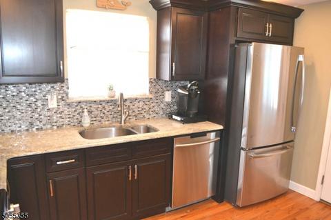 259 Schepis Ave, Saddle Brook, NJ 07663 photo 4