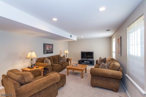 75 Atherton Ct, Wayne, NJ 07470 photo 23