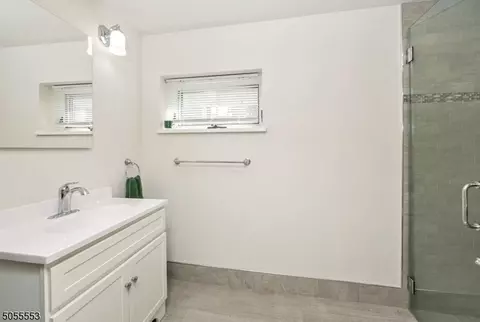 292 Beech Ter, Wayne, NJ 07470 photo 14