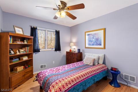 147 Lee Dr, Middlesex, NJ 08846 photo 13