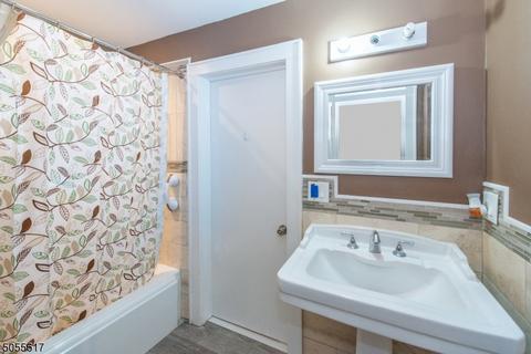 173 Alps Rd, Wayne, NJ 07470 photo 9