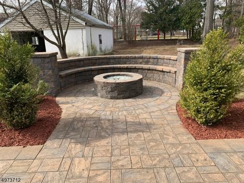 9 Laytham Dr, Wayne, NJ 07470 photo 2