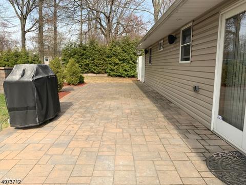 9 Laytham Dr, Wayne, NJ 07470 photo 3