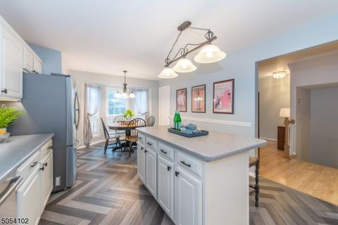 131 Bobolink Ct, Wayne, NJ 07470 photo 9