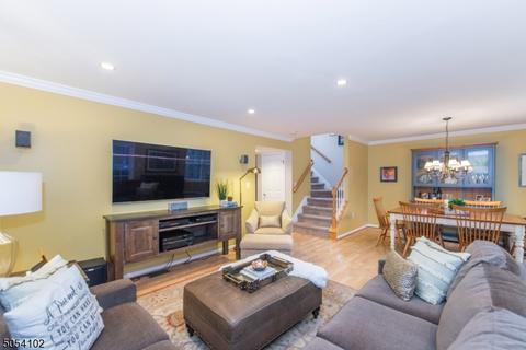 131 Bobolink Ct, Wayne, NJ 07470 photo 12