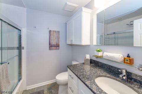 131 Bobolink Ct, Wayne, NJ 07470 photo 20