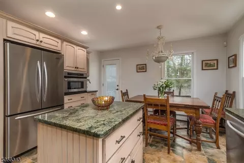 39 Mill Glen Rd, Upper Saddle River, NJ 07458 photo 11