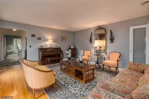 39 Mill Glen Rd, Upper Saddle River, NJ 07458 photo 5