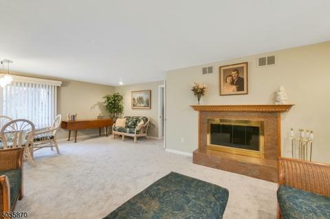 58 Spruce Ter, Wayne, NJ 07470 photo 3