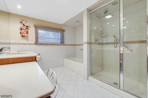 58 Spruce Ter, Wayne, NJ 07470 photo 19