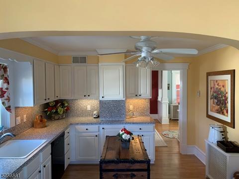 2 Christopher St, Dover, NJ 07801 photo 8
