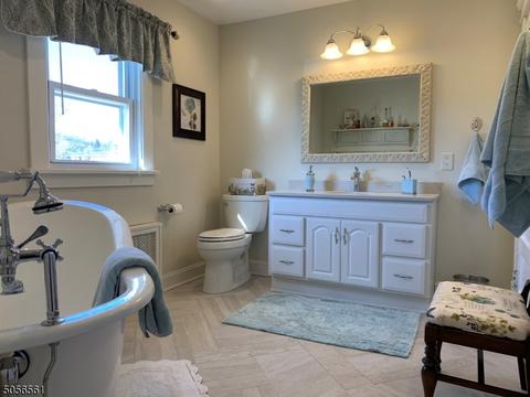 2 Christopher St, Dover, NJ 07801 photo 13