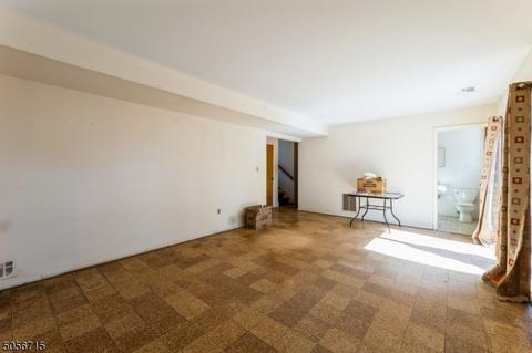 257 Andover Dr, Wayne, NJ 07470 photo 15