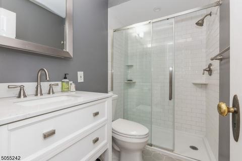 142 Haddon Pl, Montclair, NJ 07043 photo 13