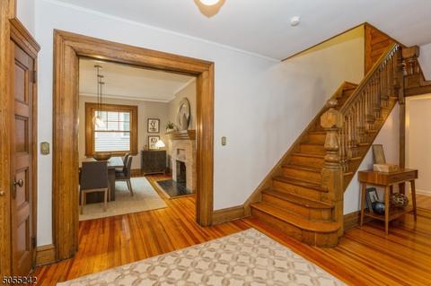 142 Haddon Pl, Montclair, NJ 07043 photo 4