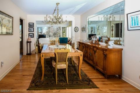12 Halco Dr, Paramus, NJ 07652 photo 4