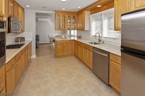 9 Corwin St, Randolph, NJ 07869 photo 6