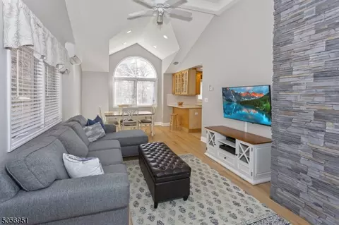 9 Corwin St, Randolph, NJ 07869 photo 10