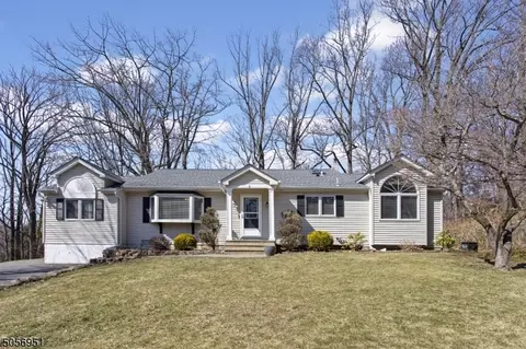 9 Corwin St, Randolph, NJ 07869 photo 1