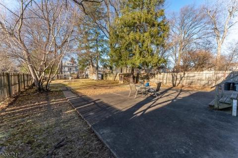 255 E 4th Ave, Roselle, NJ 07203 photo 5