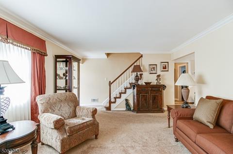 1366 Mohawk Dr, Mountainside, NJ 07092 photo 4